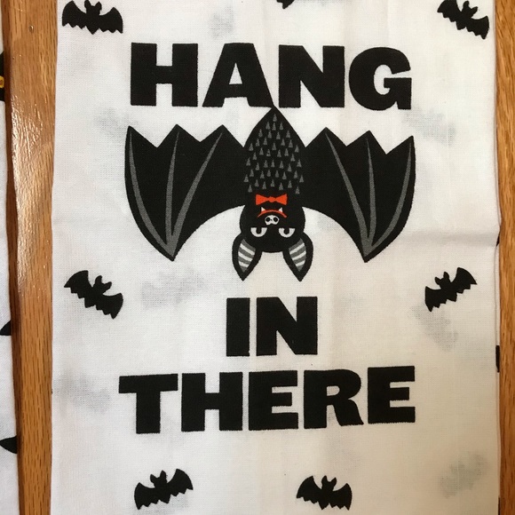 Set of 2 Halloween Hand Towels - Picture 3 of 4